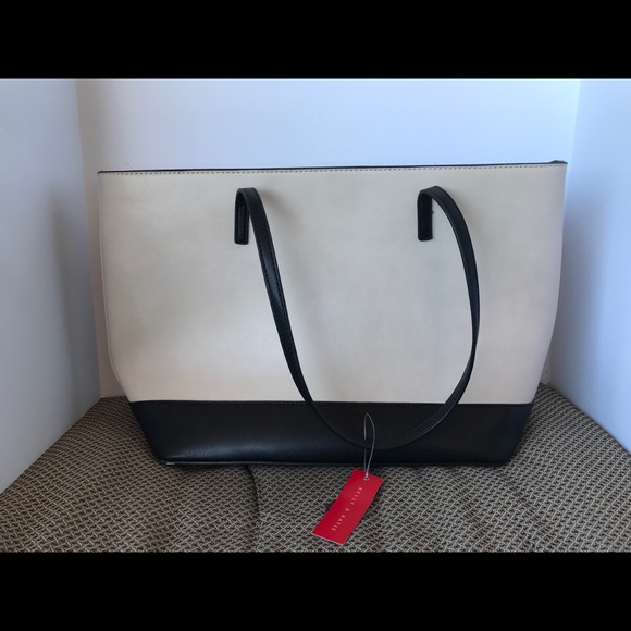 NWT Kelley and Katie purse - Picture 2 of 5